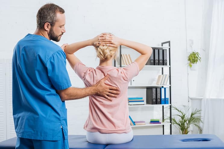 La atención quiropráctica frente a la medicina tradicional o la cirugía para la recuperación de lesiones por accidente, Auto Recuperación de Accidentes