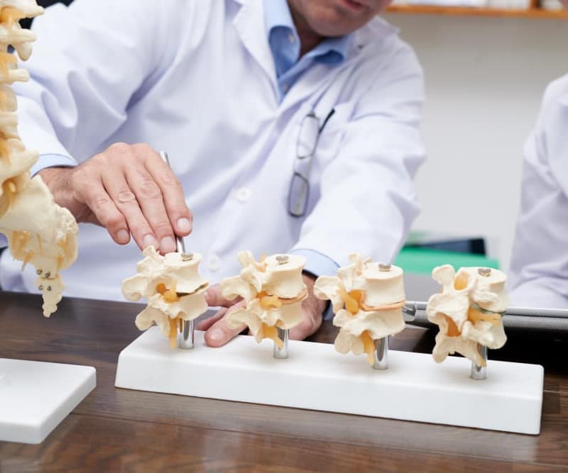 manipulación vertebral