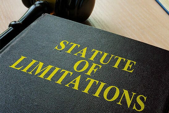 Law book and gavel symbolizing personal injury statute of limitations and legal filing deadlines